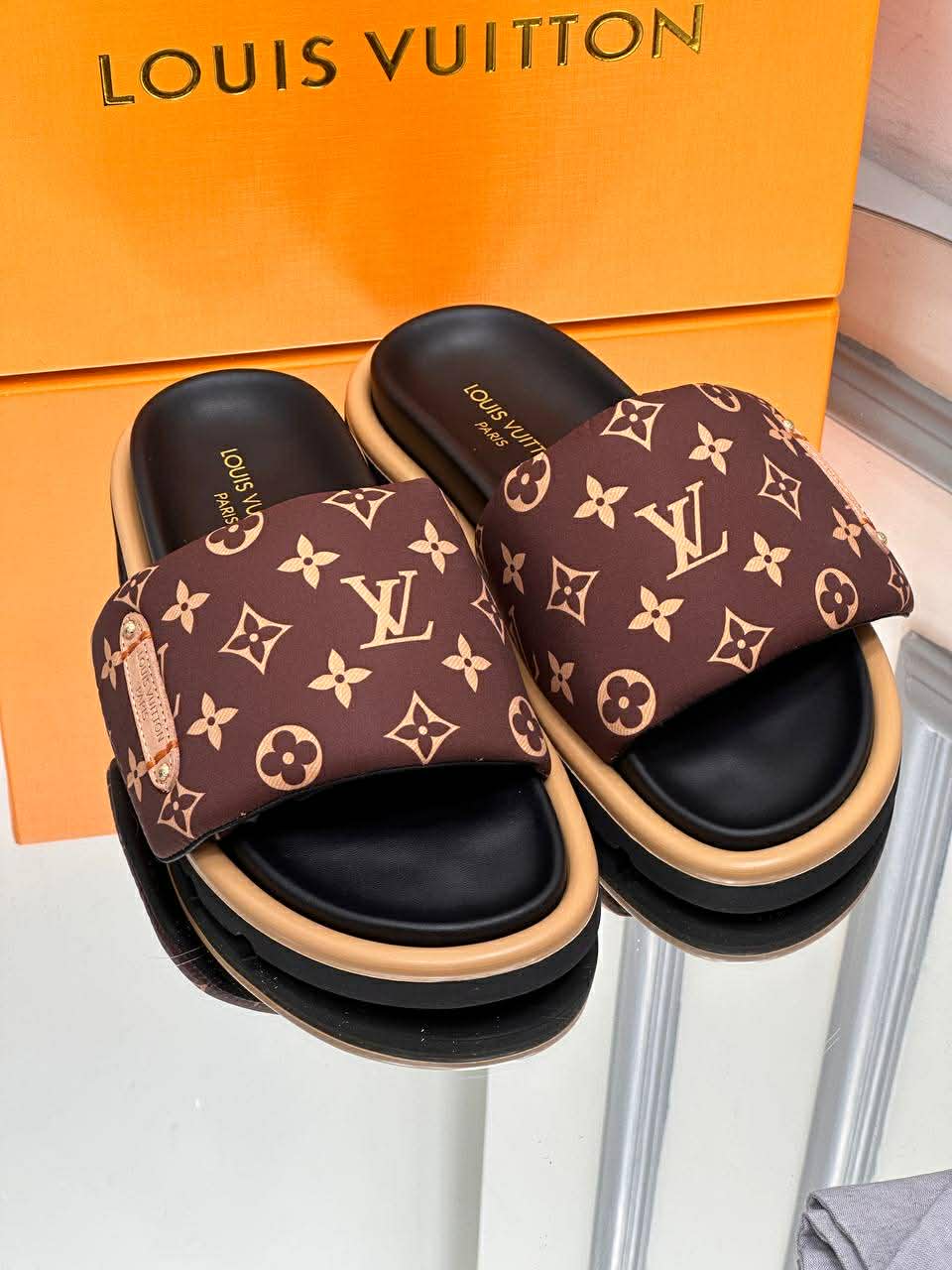 Louis Vuitton Pool Pillow Flat Comfort Mule – Luxe & Confort