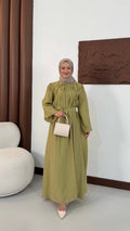 Robe Longue Romantique Chic – Vert Olive