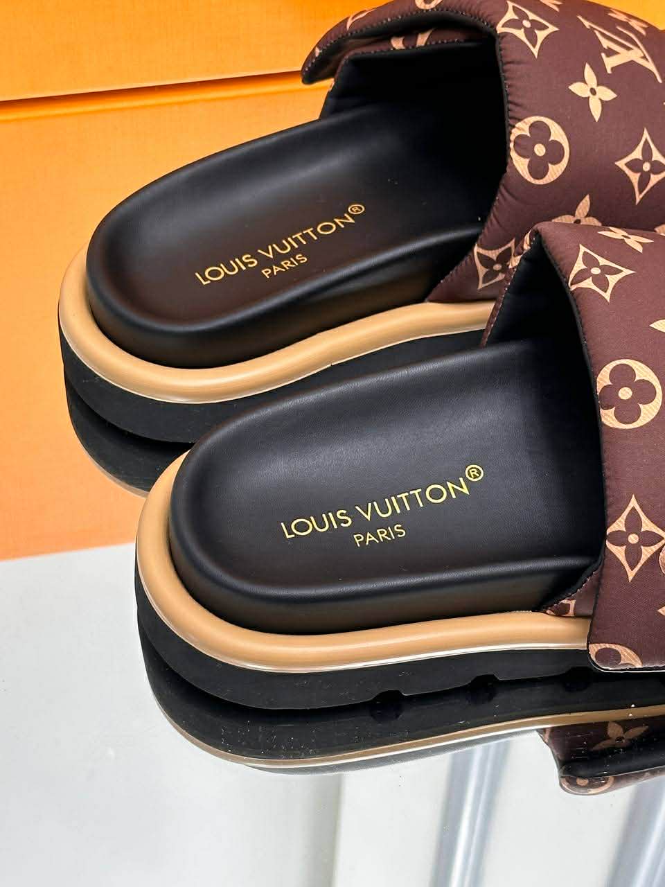 Louis Vuitton Pool Pillow Flat Comfort Mule – Luxe & Confort