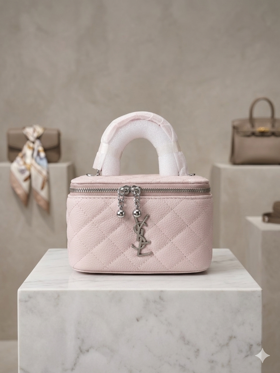 Sac Vanity Case "Gaby" en Cuir Matelassé – Rose Poudré – Saint Laurent