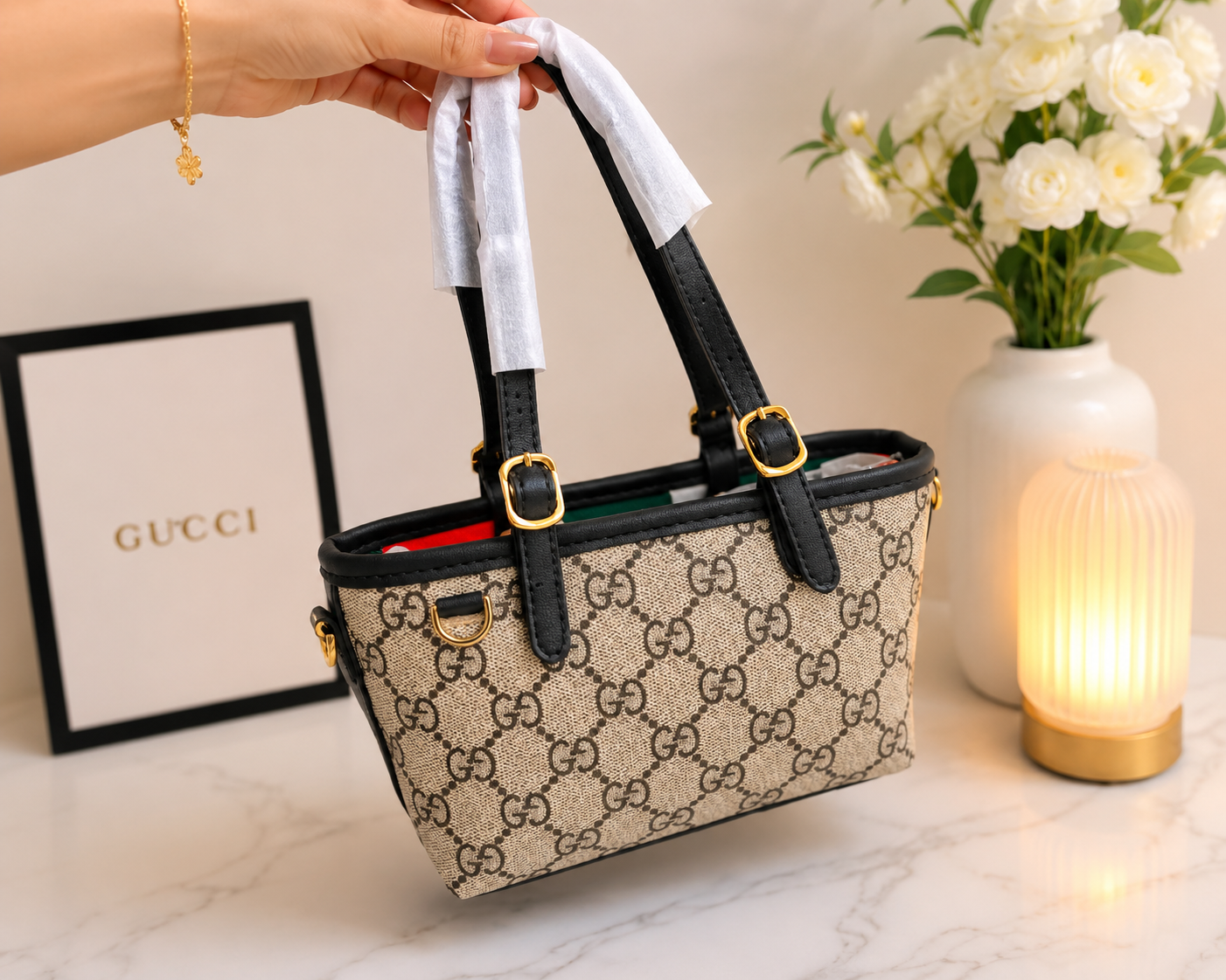 Gucci GG Canvas Leather-Trimmed Tote Bag – Sac Cabas en Toile GG et Cuir