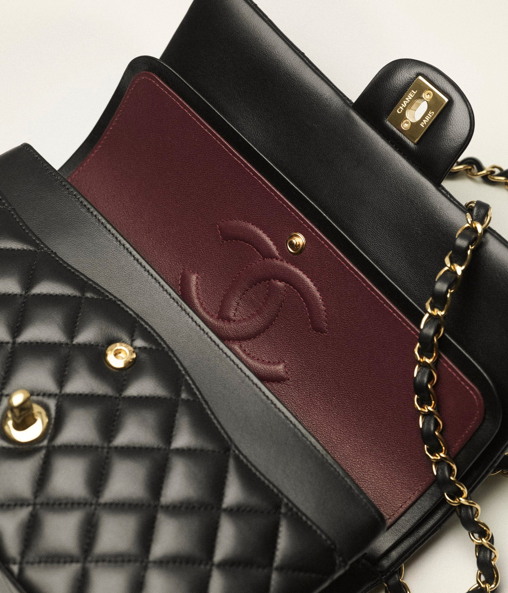 Chanel Classic Medium Double Flap Noir – Sac Iconique Luxe