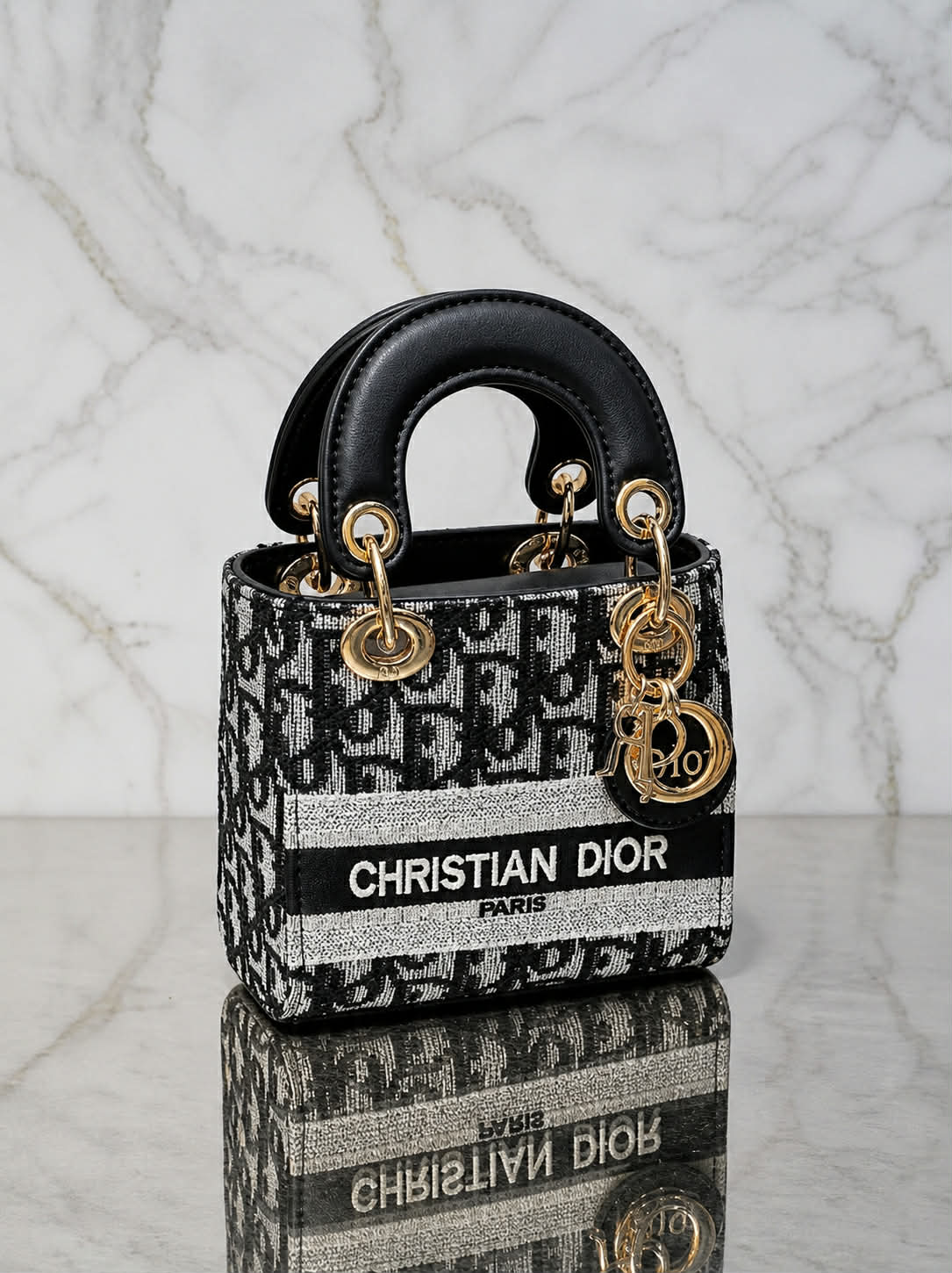 Mini Lady Dior – Sac Iconique Élégant & Intemporel