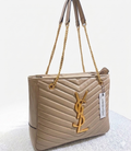 Saint Laurent Cassandra Matelassé Tote Nude – Sac Luxe Élégant