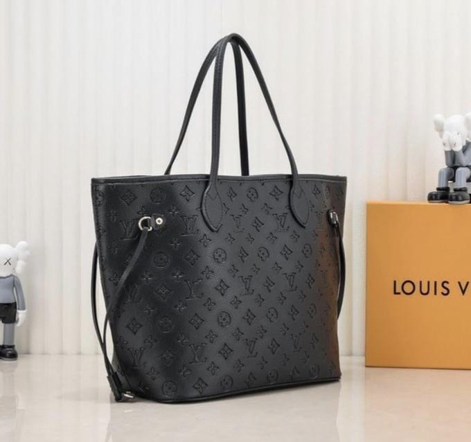 LOUIS VUITTONNeverfull MM Monogram Canvas Black