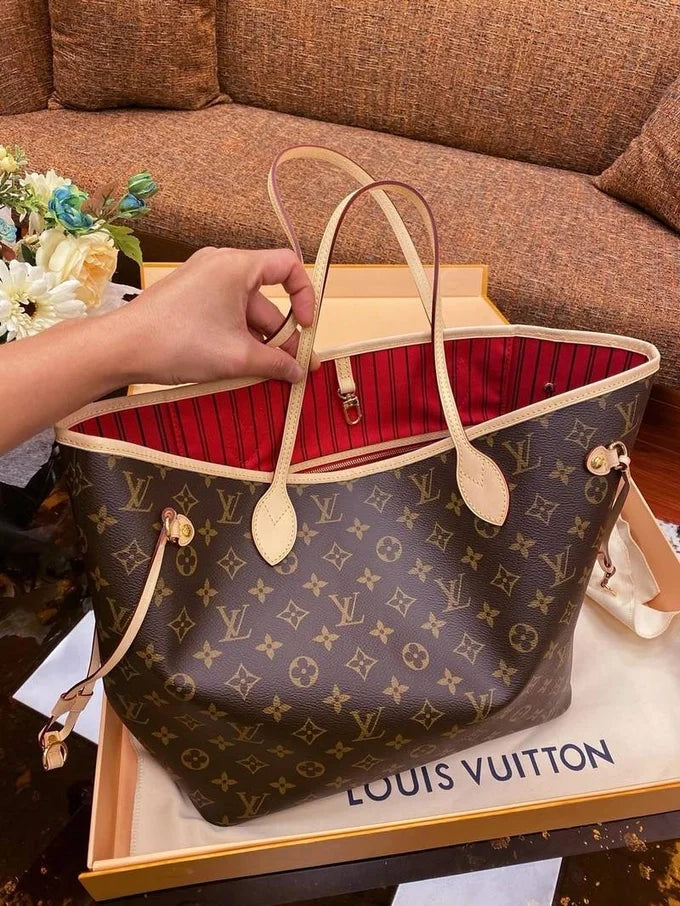 LOUIS VUITTONNeverfull MM Monogram Canvas